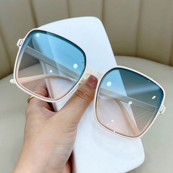 Oversized LUXURY STYLE SUNGLASSES - Picture 2 of 7